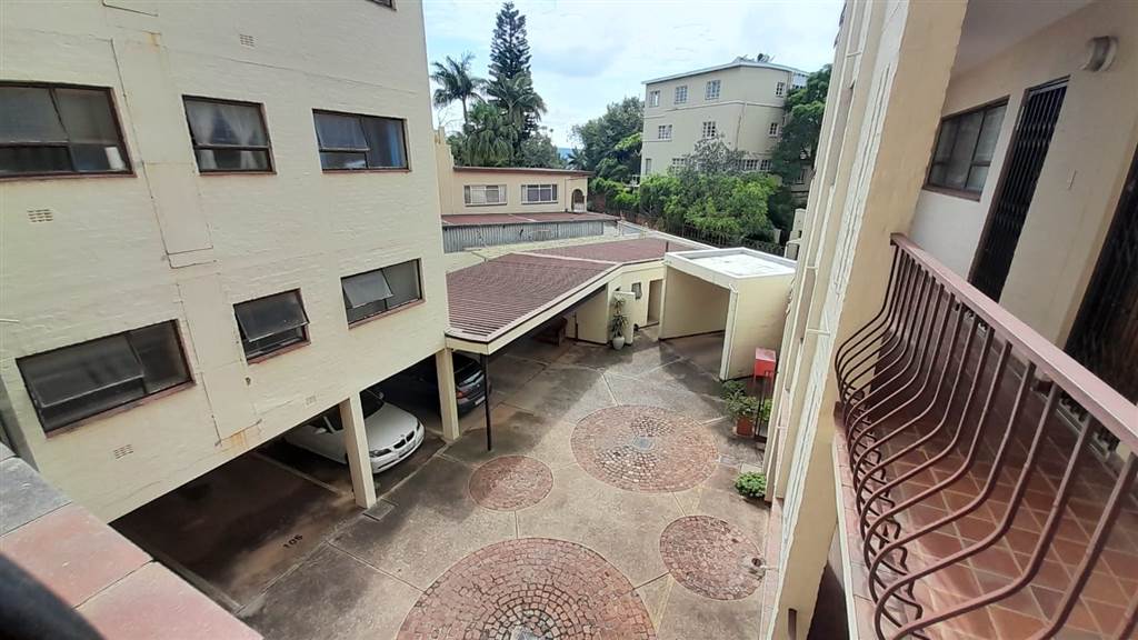 3 Bed Townhouse in Rietfontein photo number 26