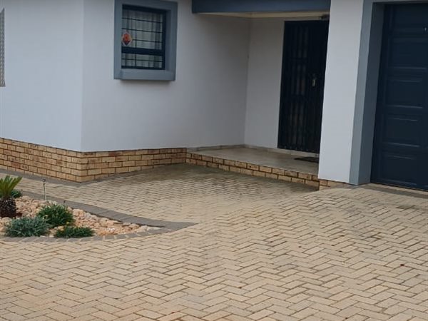 2 Bed Penthouse in Wilkoppies