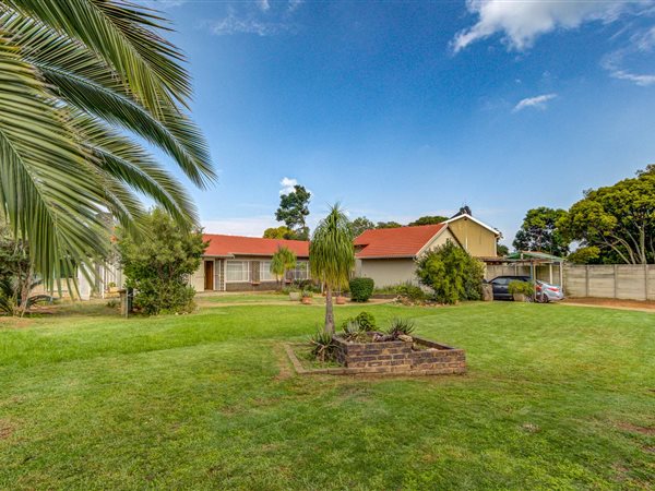 6 Bedroom House 6 Bedroom House