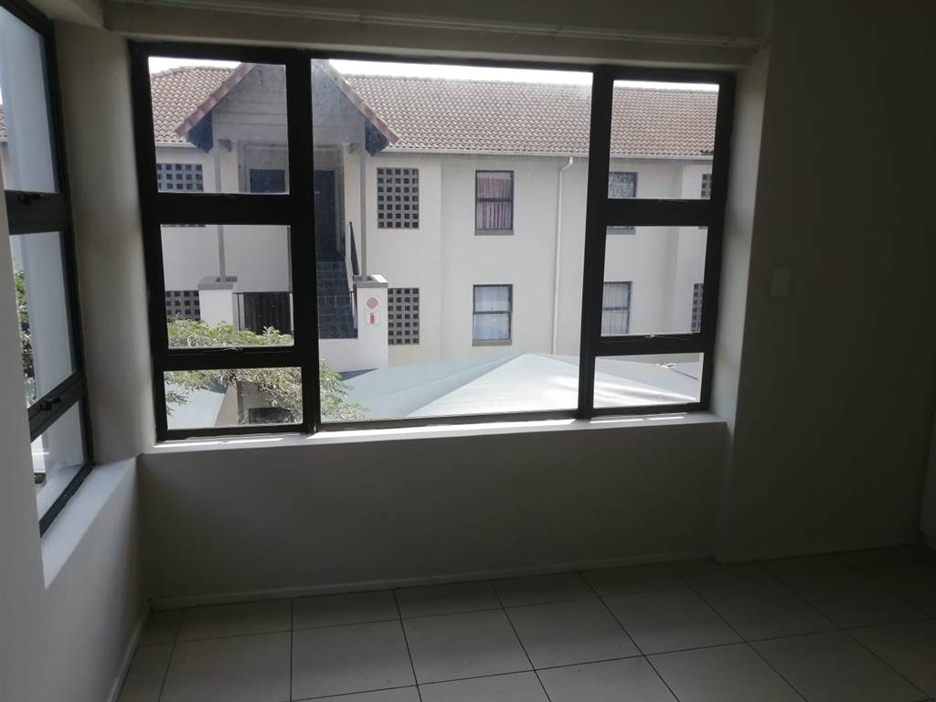 3 Bed Apartment in Westville photo number 2