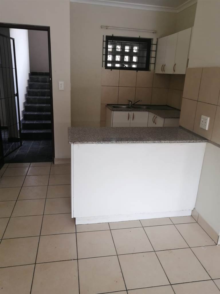 3 Bed Apartment in Westville photo number 27