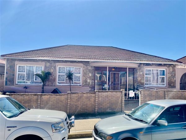 3 Bedroom House 3 Bedroom House