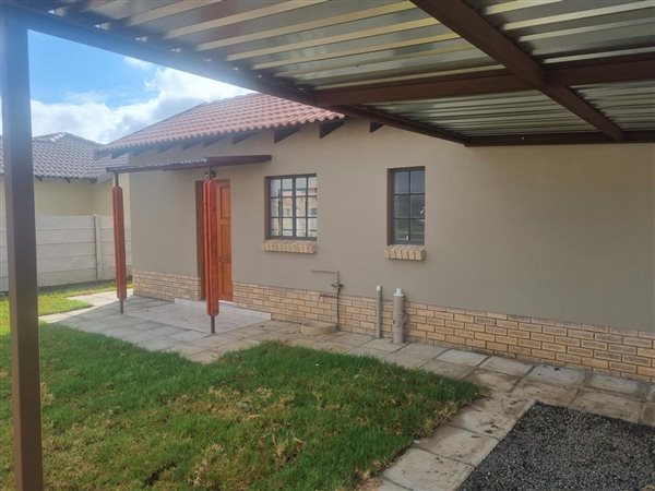 3 Bed Townhouse in Waterkloof