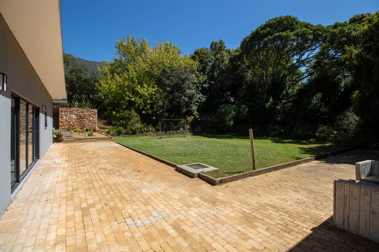 1890 m² Land available in Constantia photo number 11