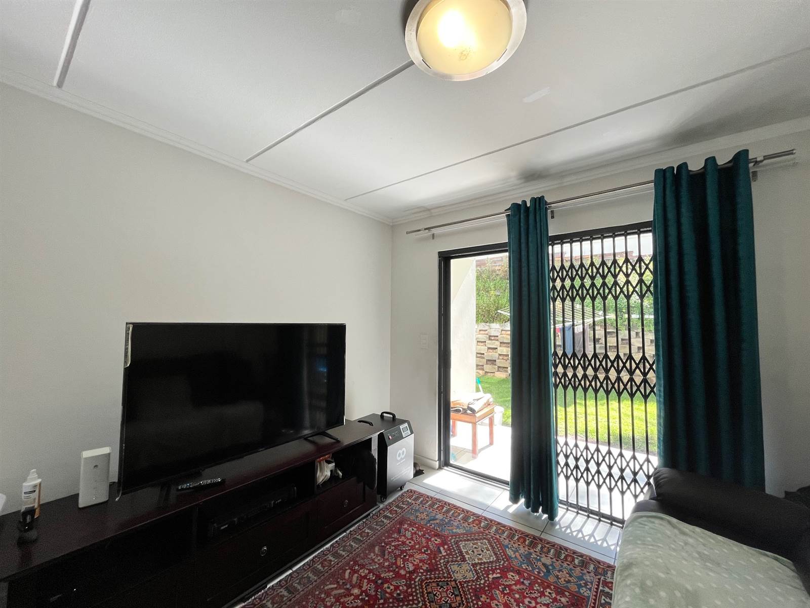2 Bed Apartment in Witfield photo number 8
