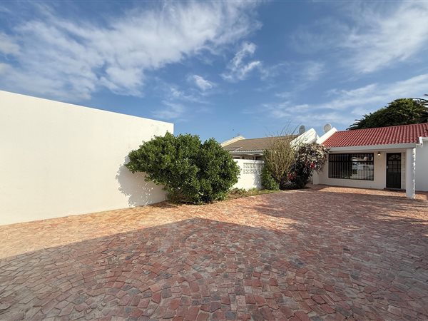 2 Bedroom House 2 Bedroom House