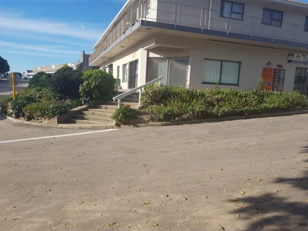 411 m² Commercial space 411 m² Commercial space