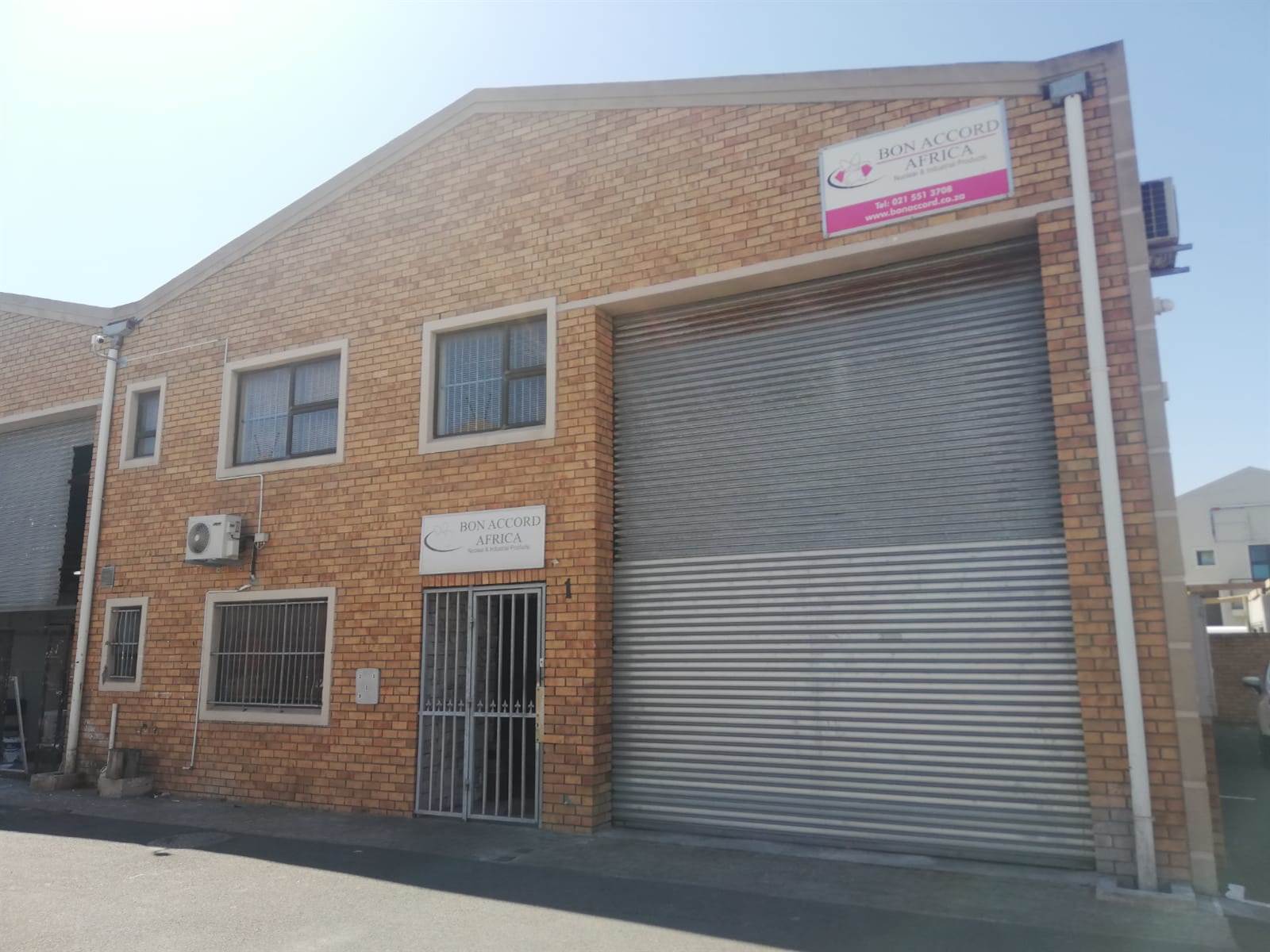 360  m² Commercial space in Milnerton photo number 1