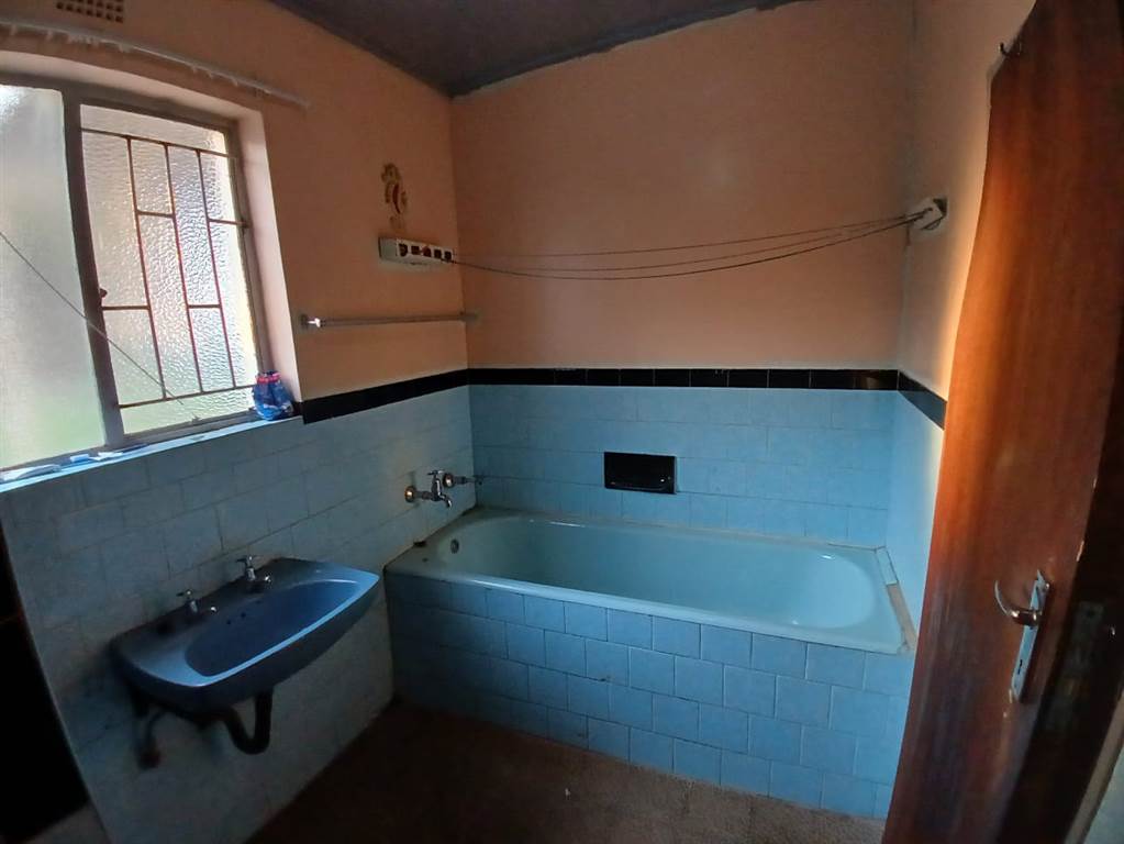 3 Bed House in Rosettenville photo number 14