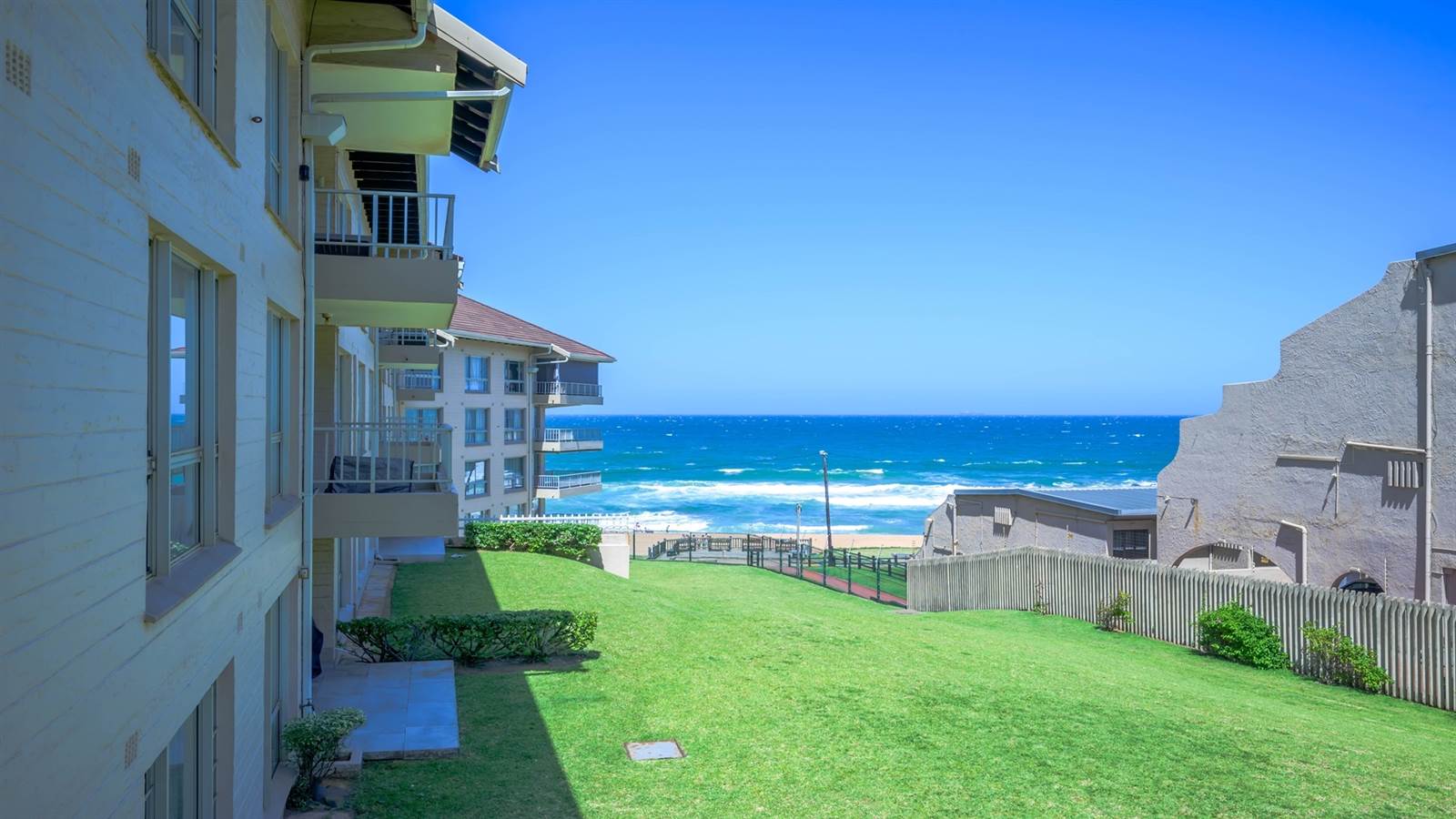 2 Bed Apartment in Ballito photo number 1