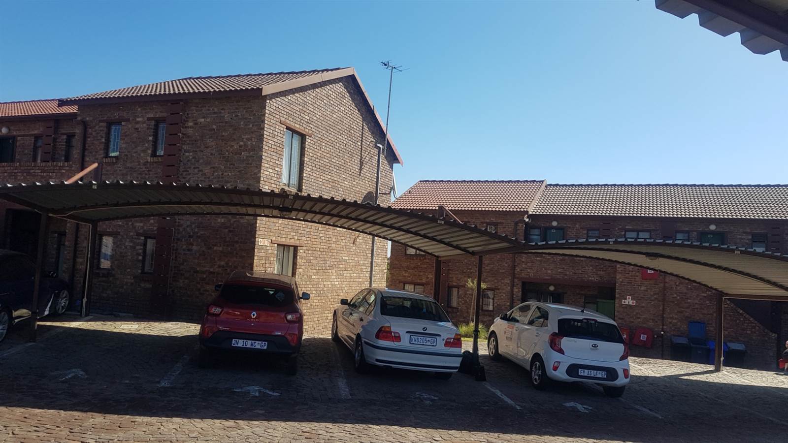 2 Bed Apartment in Olievenhoutbosch photo number 27