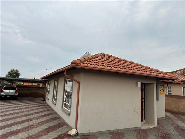 2 Bedroom House 2 Bedroom House
