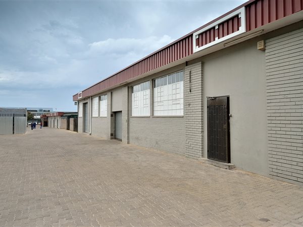 138  m² Industrial space