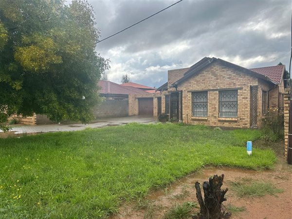 3 Bedroom House 3 Bedroom House
