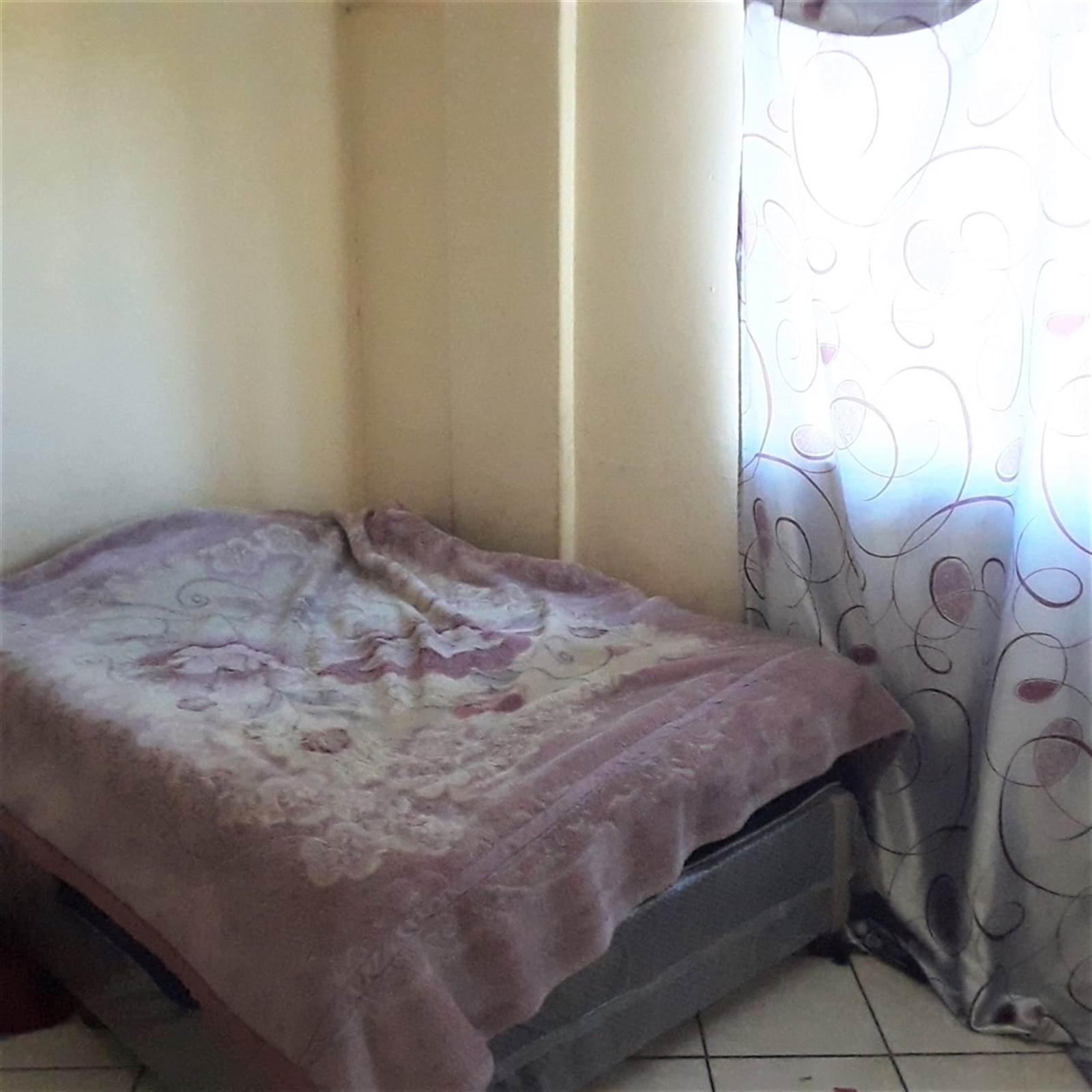 3 Bed Flat in Rustenburg Central photo number 9
