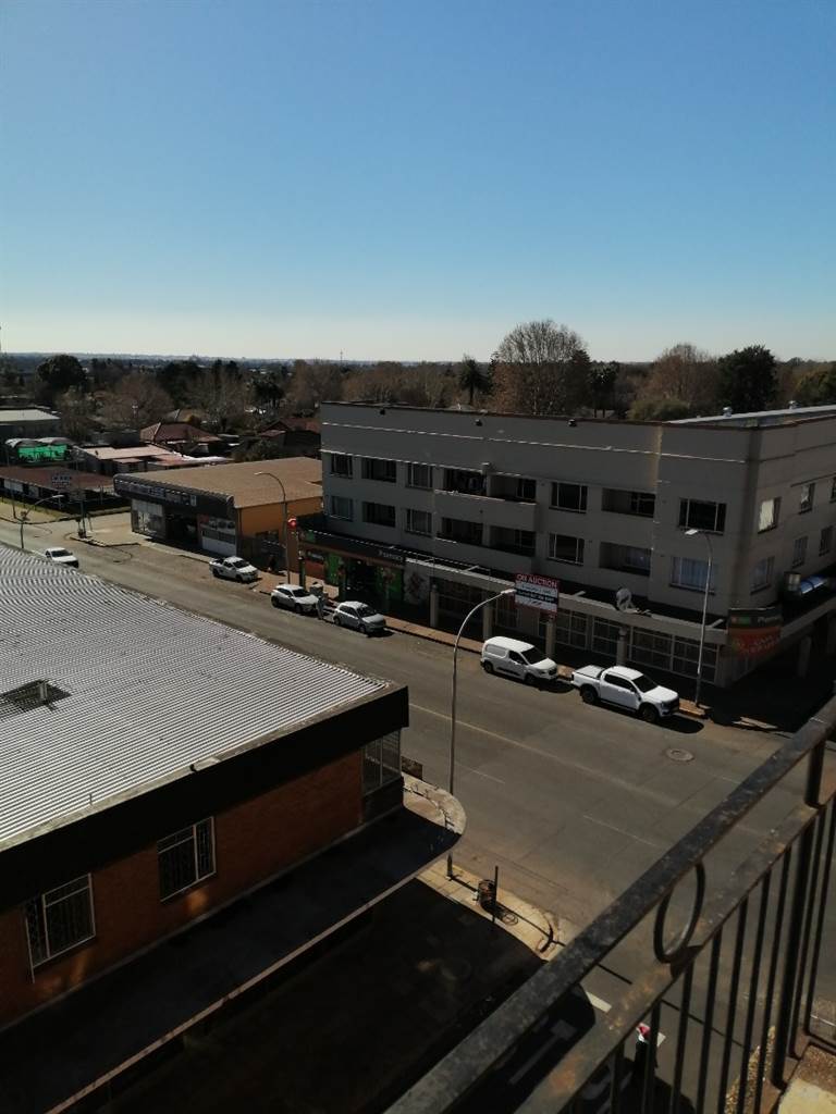 1 Bed Apartment in Brakpan Central photo number 13