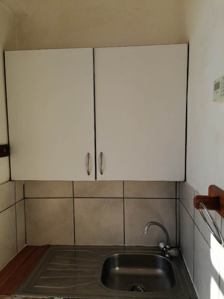 1 Bed Apartment in Brakpan Central photo number 10