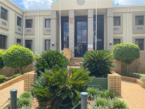 2222  m² Commercial space in Rivonia