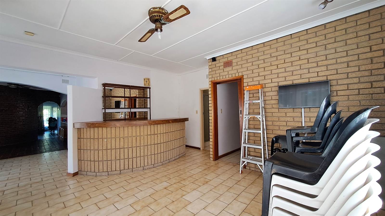 4 Bed House in Uvongo photo number 27