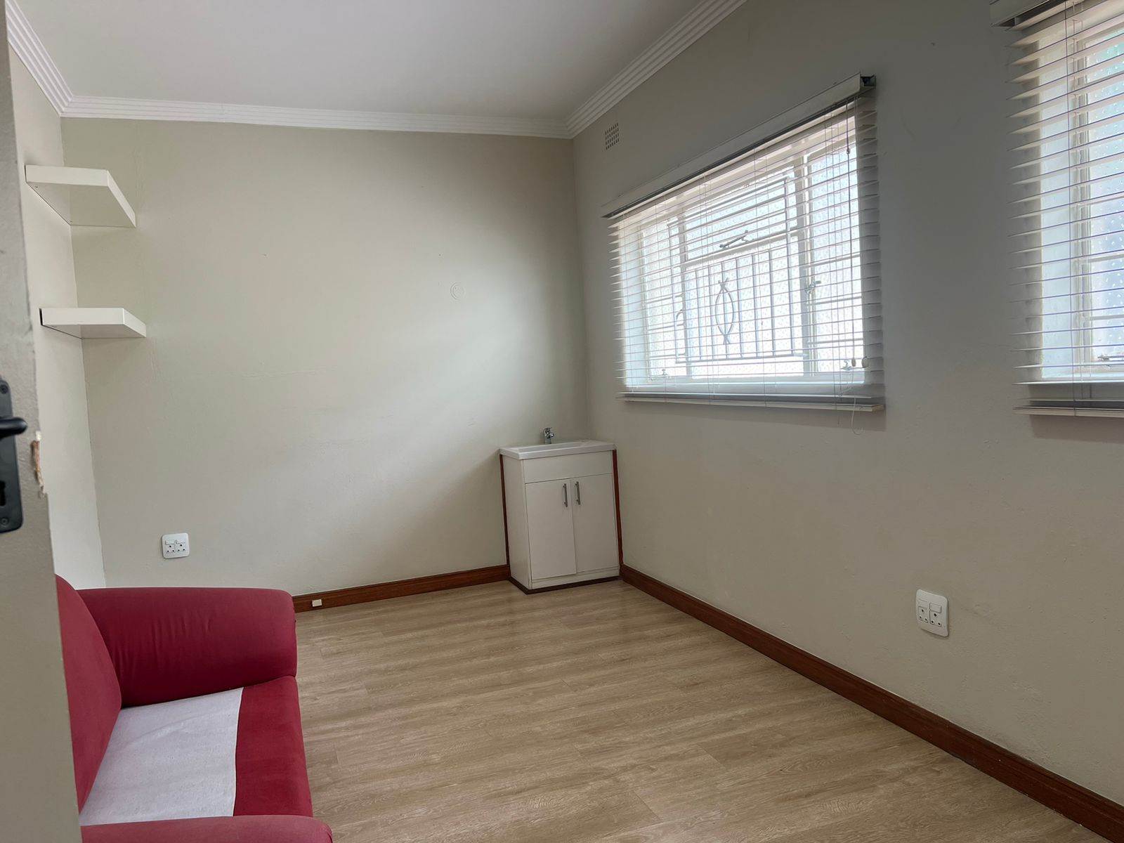 15  m² Commercial space in Parktown North photo number 4