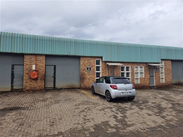 125  m² Industrial space in Alrode