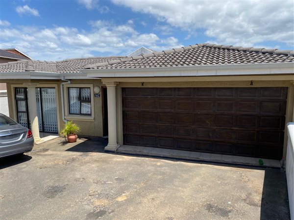 4 Bed House in Newlands West