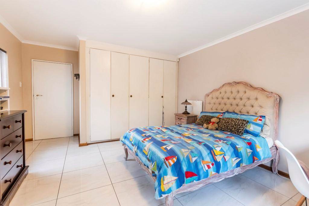 4 Bed House in Parkhurst photo number 18