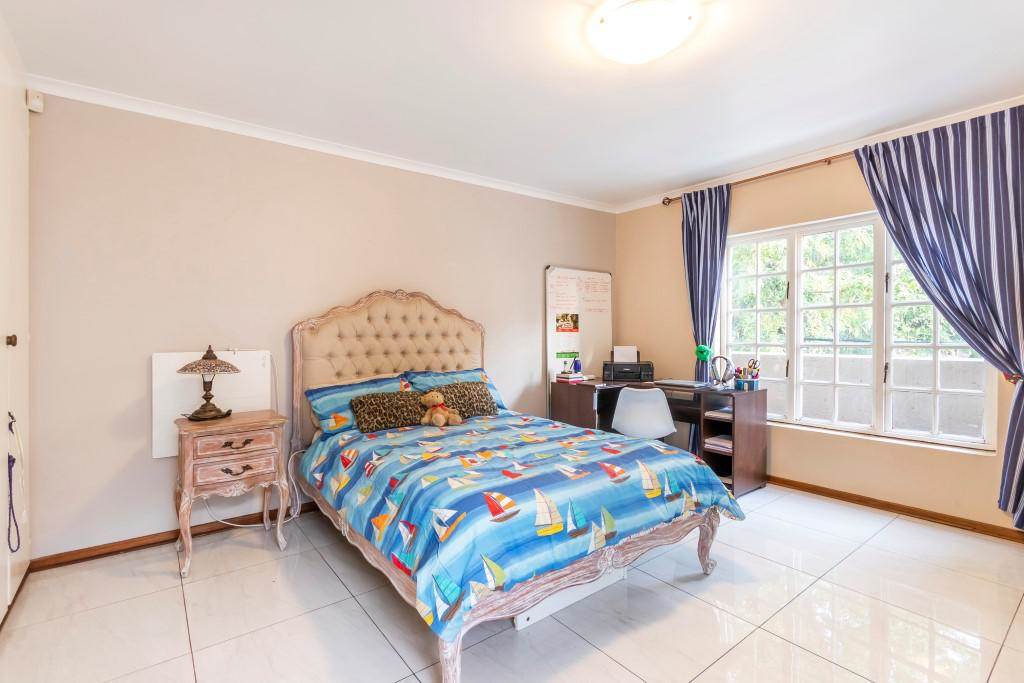 4 Bed House in Parkhurst photo number 17