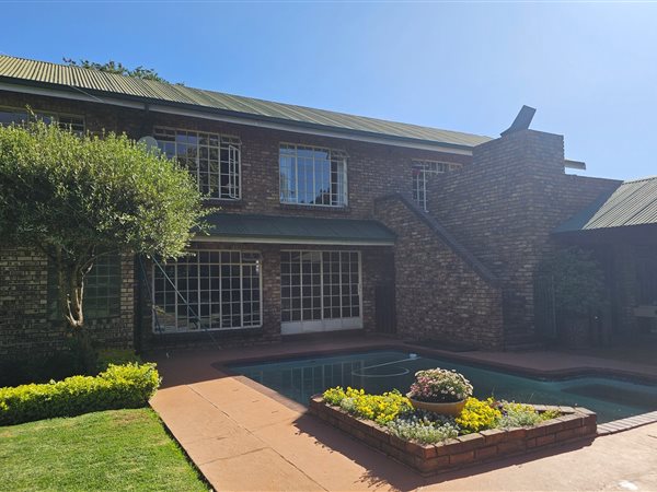 7 Bedroom House