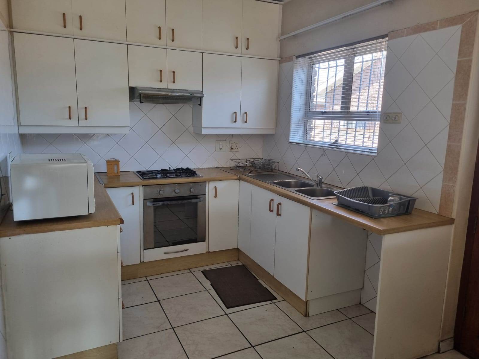 3 Bed House in Parow photo number 6