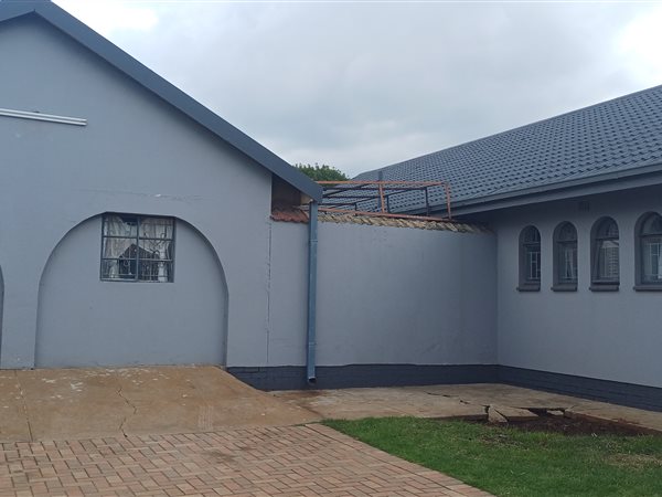 15 Bedroom House 15 Bedroom House
