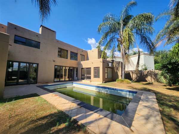 4 Bedroom House 4 Bedroom House
