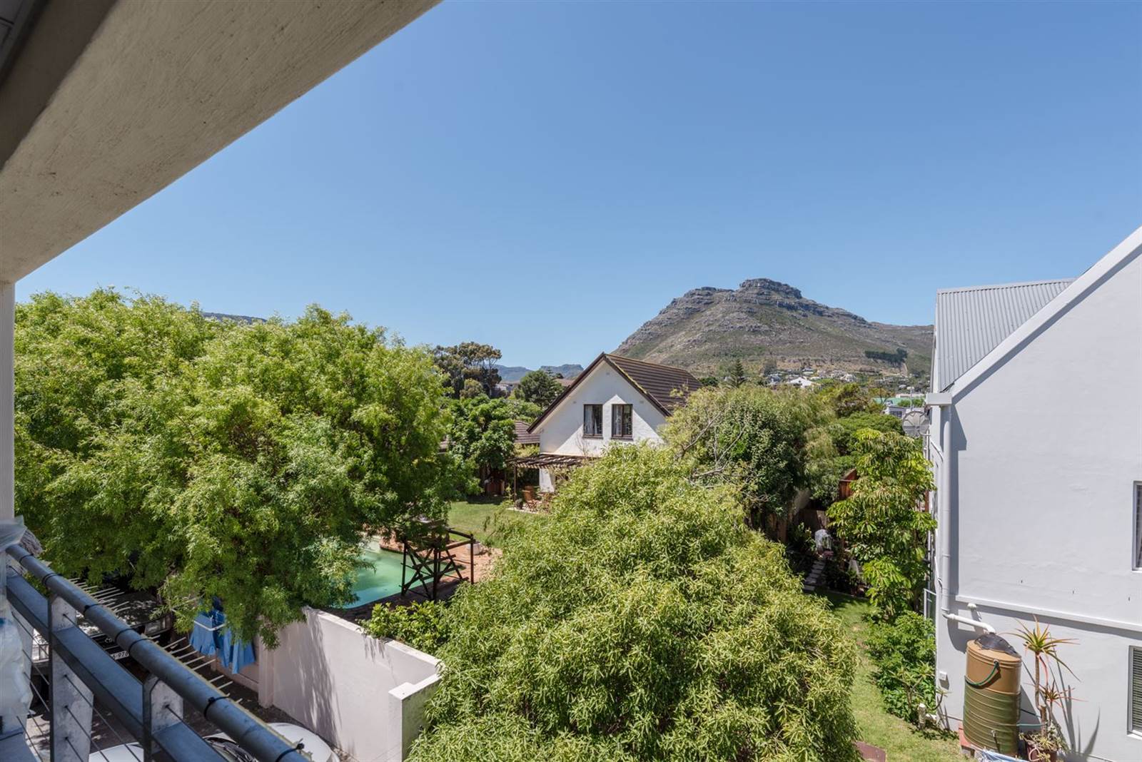 192  m² Commercial space in Hout Bay and surrounds photo number 8