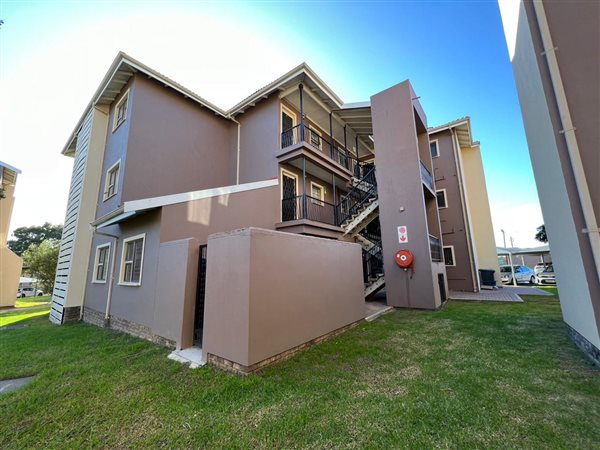 2 Bed Apartment in Lennox Estate