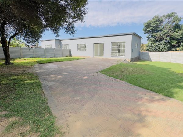 2 Bedroom Flat 2 Bedroom Flat