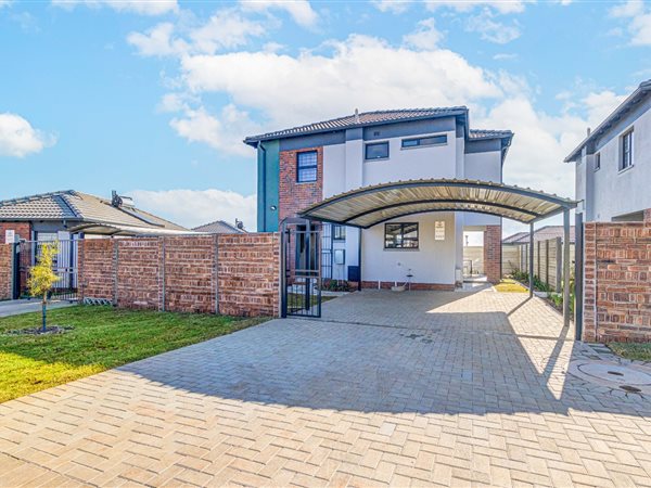 4 Bedroom House 4 Bedroom House