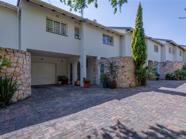 4 Bed Townhouse in Gallo Manor