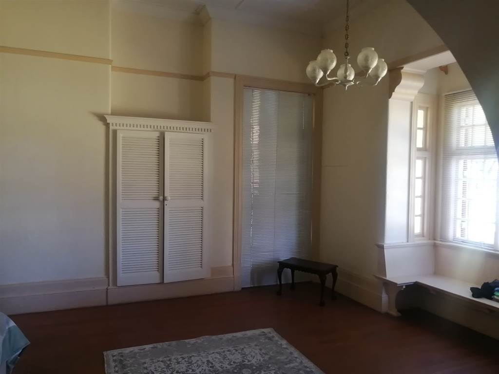 4 Bed House in Graaff Reinet photo number 30
