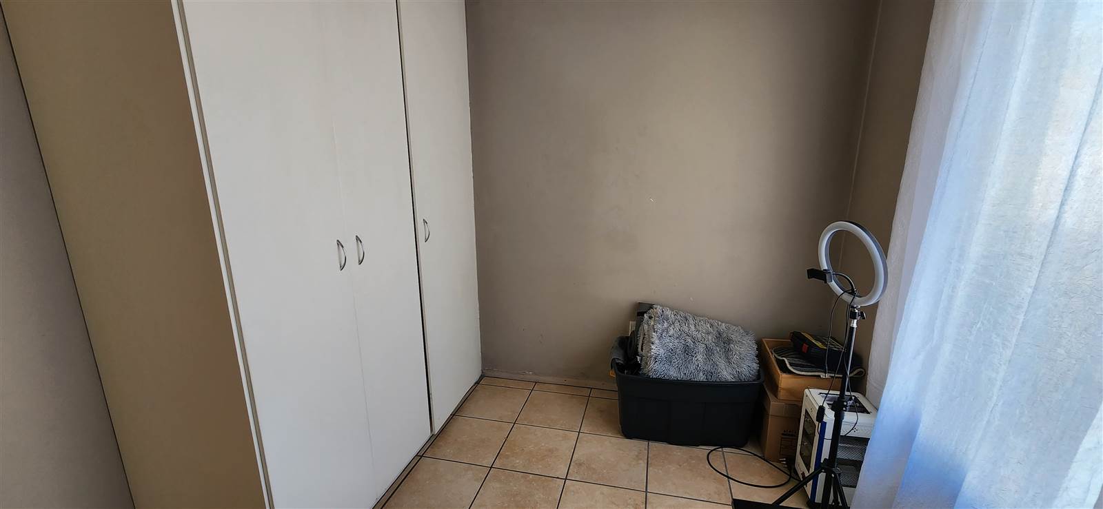 2 Bed Apartment in Kleinfontein photo number 11