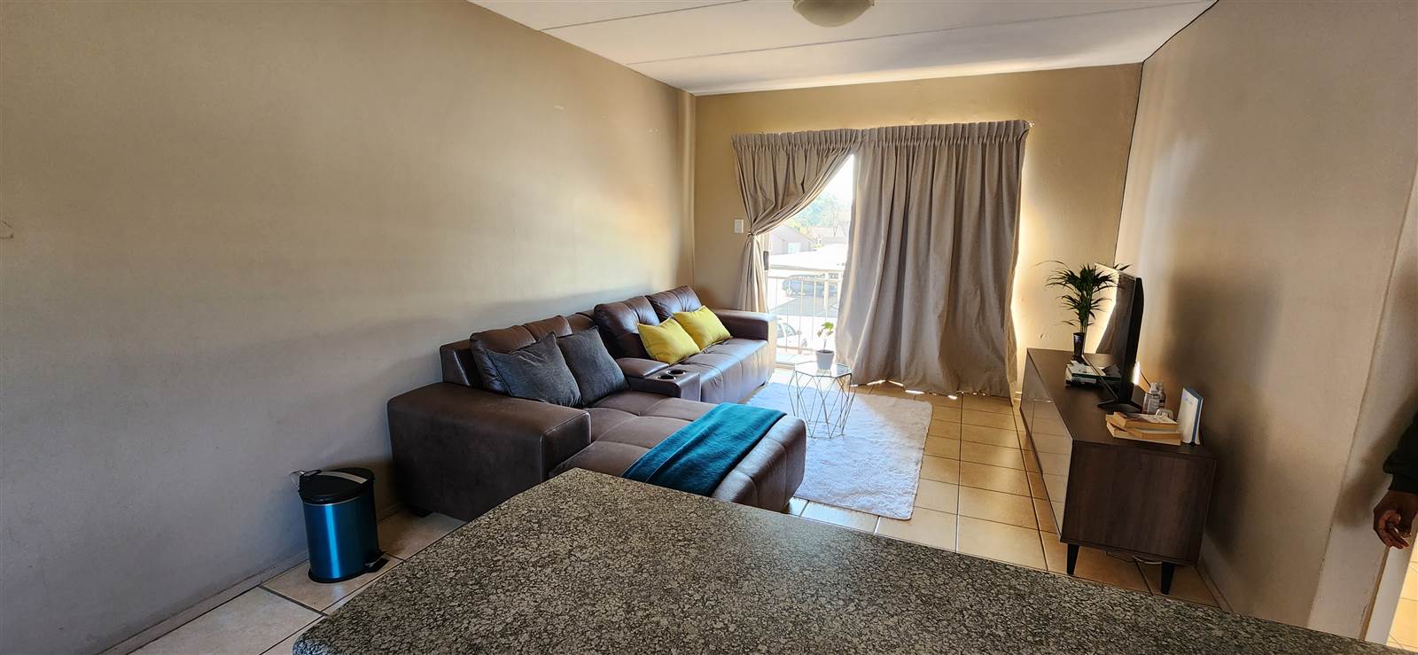 2 Bed Apartment in Kleinfontein photo number 6