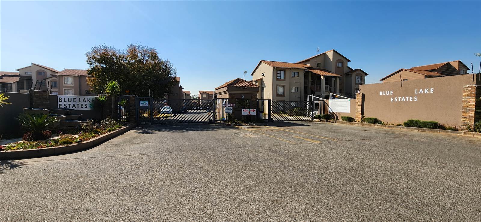 2 Bed Apartment in Kleinfontein photo number 18