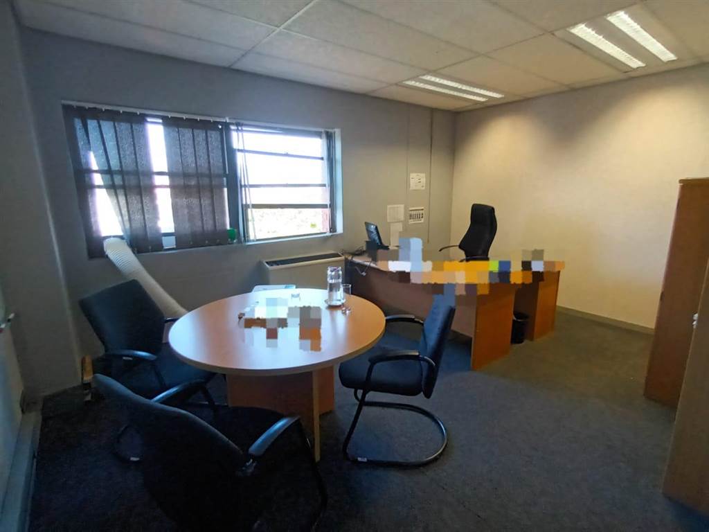 868  m² Commercial space in Nelspruit Central photo number 17