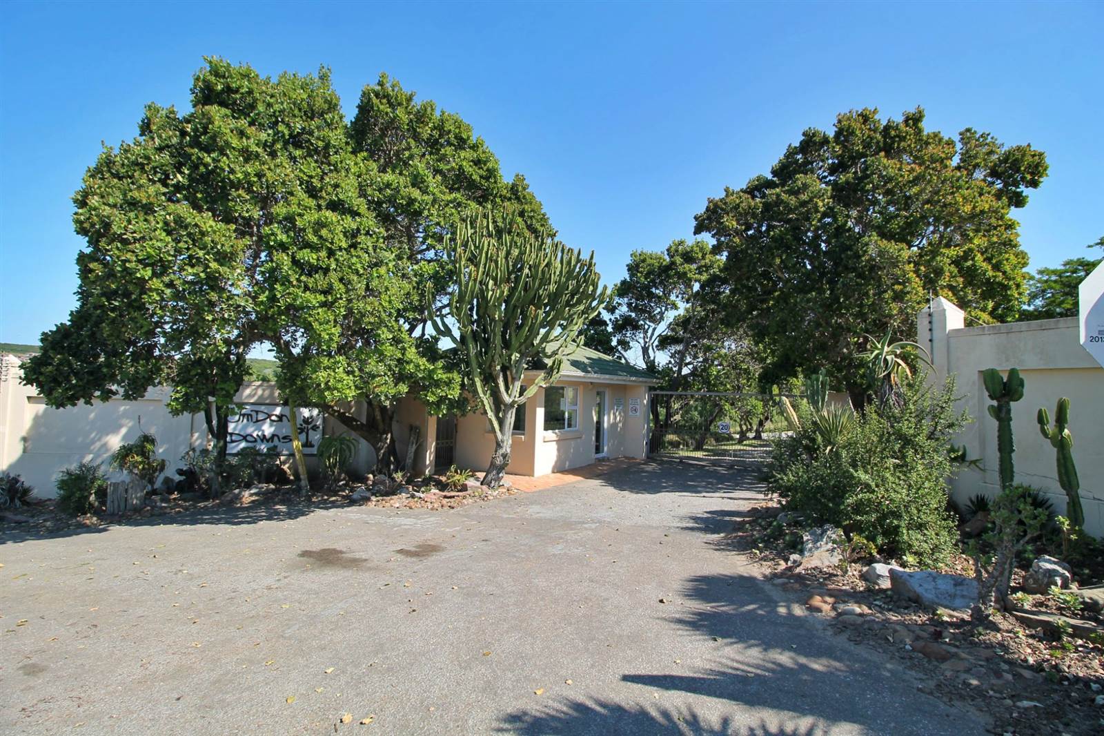 975 m² Land available in Port Alfred photo number 2