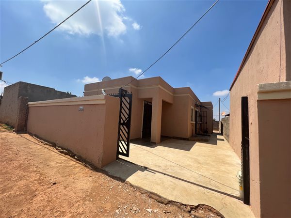 2 Bed House in Tshepisong
