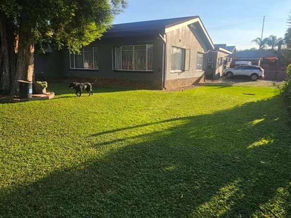 5 Bedroom House 5 Bedroom House