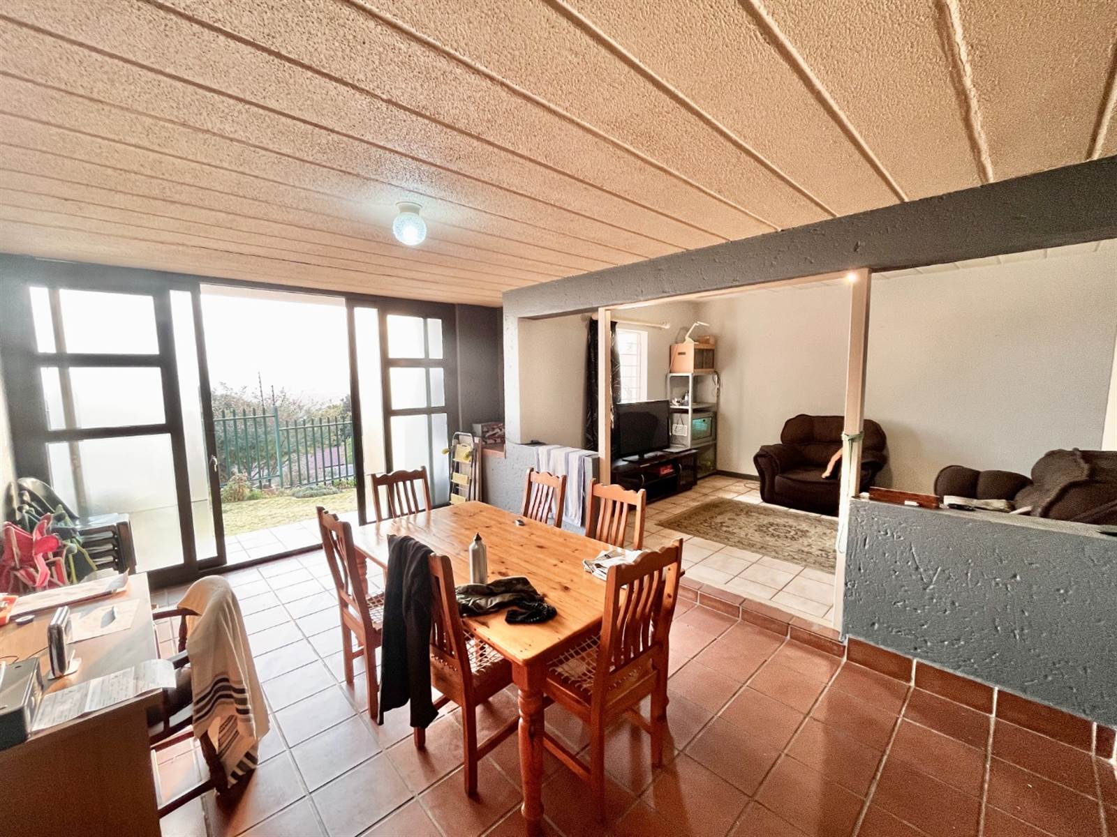 2 Bed Apartment in Constantia Kloof photo number 6