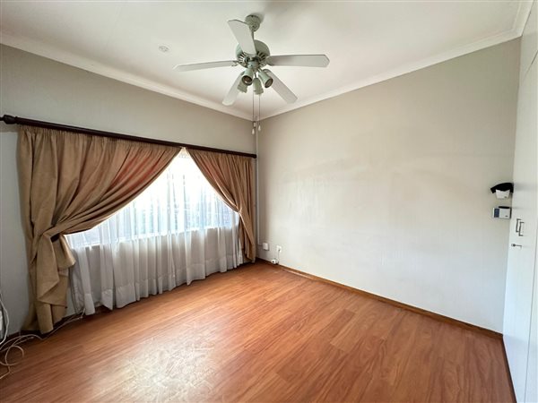 3 Bedroom Townhouse 3 Bedroom Townhouse