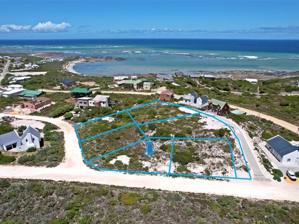 778 m² Land available in Suiderstrand
