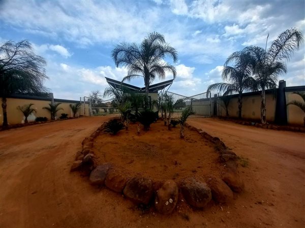 672 m² Land 672 m² Land