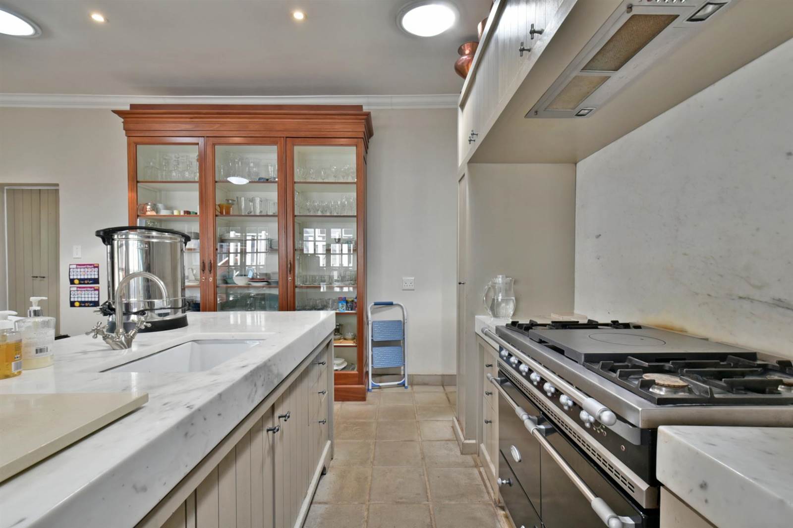4 Bed House in Parktown North photo number 13